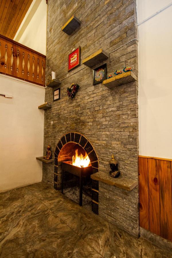 Tales N Trails Hotel Vashist Buitenkant foto