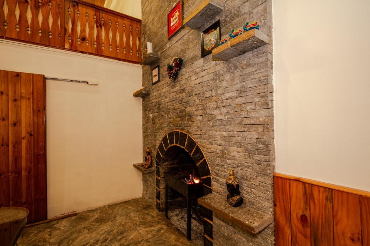 Tales N Trails Hotel Vashist Buitenkant foto