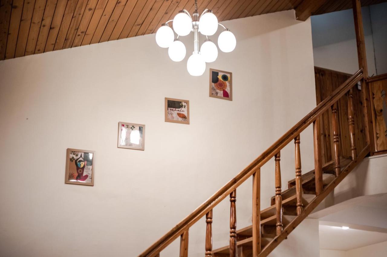 Tales N Trails Hotel Vashist Buitenkant foto